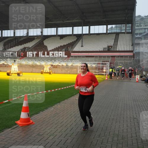 07.12.2025 - St. Pauli X-Mass-Run No. 15 Fabian Wolf http://msf.ph/oto/9409595 07.12.2025 11:09:20 Ziel 44, 51, 558, 1110, 1260, 1463, 1477, 1574, 1641 meine-sportfotos.de