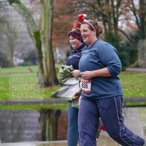 07.12.2025 - St. Pauli X-Mass-Run No. 15 Michael Burmester http://msf.ph/oto/9409596 07.12.2025 11:28:28 Laufen 926 meine-sportfotos.de