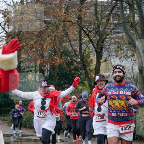 07.12.2025 - St. Pauli X-Mass-Run No. 15 Michael Burmester http://msf.ph/oto/9409633 07.12.2025 09:45:58 Laufen 15, 1735, 132, 4661, 1736, 4459 meine-sportfotos.de