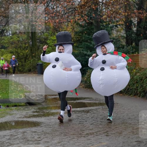 07.12.2025 - St. Pauli X-Mass-Run No. 15 Michael Burmester http://msf.ph/oto/9409638 07.12.2025 11:28:40 Laufen  meine-sportfotos.de