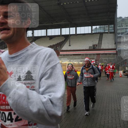 07.12.2025 - St. Pauli X-Mass-Run No. 15 Fabian Wolf http://msf.ph/oto/9409643 07.12.2025 11:09:30 Ziel 59, 66, 266, 330, 971, 1084, 1110, 1463, 1477, 1641, 1851, 1870, 1945, 1974, 2042, 3151, 4190, 4191 meine-sportfotos.de
