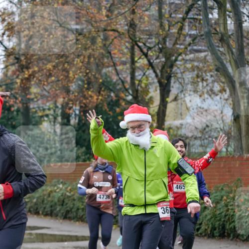 07.12.2025 - St. Pauli X-Mass-Run No. 15 Michael Burmester http://msf.ph/oto/9409657 07.12.2025 09:46:02 Laufen 4736, 36, 465 meine-sportfotos.de