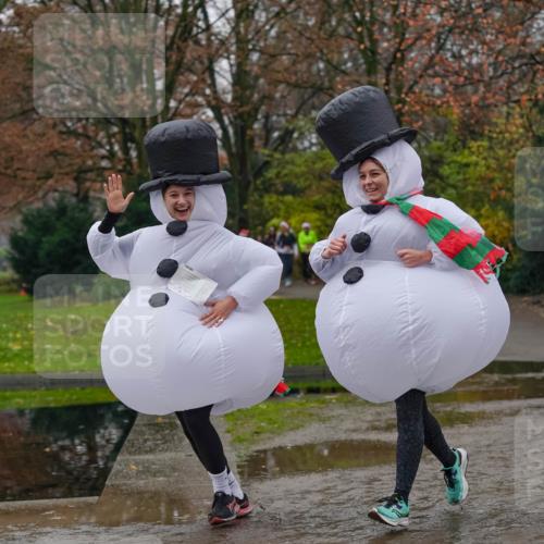 07.12.2025 - St. Pauli X-Mass-Run No. 15 Michael Burmester http://msf.ph/oto/9409659 07.12.2025 11:28:41 Laufen  meine-sportfotos.de