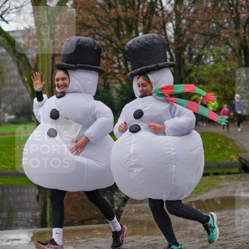 07.12.2025 - St. Pauli X-Mass-Run No. 15 Michael Burmester http://msf.ph/oto/9409667 07.12.2025 11:28:42 Laufen  meine-sportfotos.de
