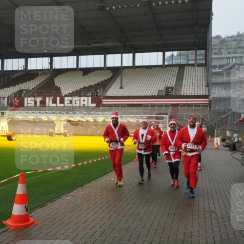 07.12.2025 - St. Pauli X-Mass-Run No. 15 Fabian Wolf http://msf.ph/oto/9409674 07.12.2025 11:09:34 Ziel 59, 66, 266, 330, 971, 1084, 1463, 1477, 1579, 1582, 1641, 1851, 1870, 1945, 1974, 2042, 3151, 4190, 4191 meine-sportfotos.de