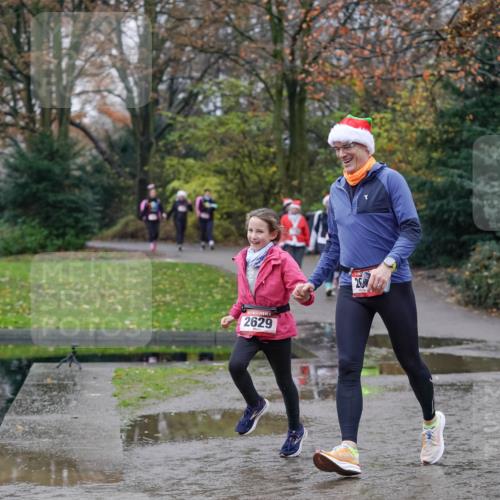 07.12.2025 - St. Pauli X-Mass-Run No. 15 Michael Burmester http://msf.ph/oto/9409703 07.12.2025 11:28:52 Laufen 2629, 28 meine-sportfotos.de