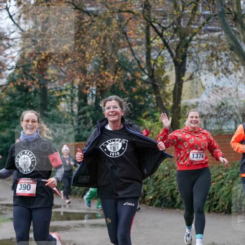07.12.2025 - St. Pauli X-Mass-Run No. 15 Michael Burmester http://msf.ph/oto/9409726 07.12.2025 09:46:13 Laufen 910, 15, 390, 1910, 1374 meine-sportfotos.de