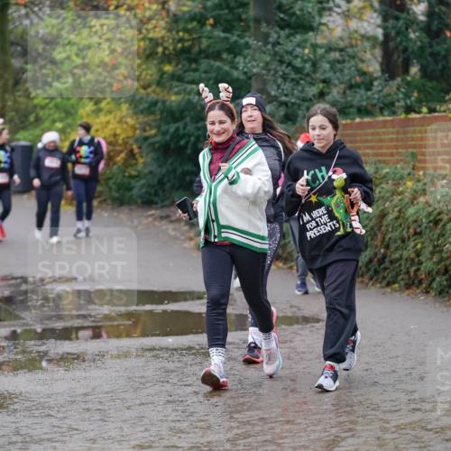 07.12.2025 - St. Pauli X-Mass-Run No. 15 Michael Burmester http://msf.ph/oto/9409742 07.12.2025 11:29:03 Laufen  meine-sportfotos.de