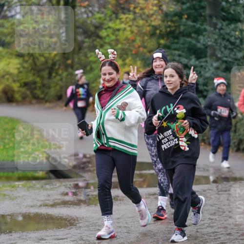 07.12.2025 - St. Pauli X-Mass-Run No. 15 Michael Burmester http://msf.ph/oto/9409751 07.12.2025 11:29:04 Laufen  meine-sportfotos.de
