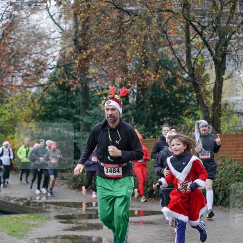 07.12.2025 - St. Pauli X-Mass-Run No. 15 Michael Burmester http://msf.ph/oto/9409763 07.12.2025 09:46:16 Laufen 3484, 2650 meine-sportfotos.de
