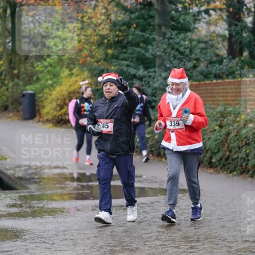 07.12.2025 - St. Pauli X-Mass-Run No. 15 Michael Burmester http://msf.ph/oto/9409765 07.12.2025 11:29:08 Laufen 45, 339 meine-sportfotos.de
