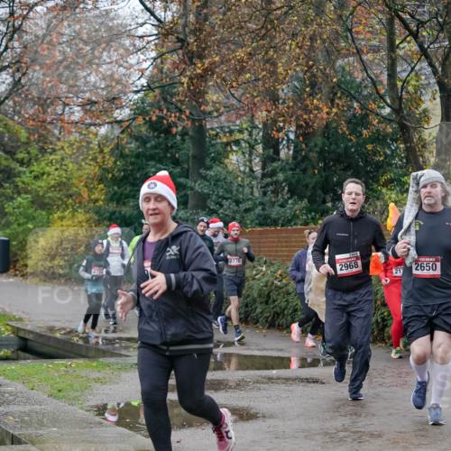 07.12.2025 - St. Pauli X-Mass-Run No. 15 Michael Burmester http://msf.ph/oto/9409778 07.12.2025 09:46:18 Laufen 2770, 2968, 21, 2650 meine-sportfotos.de