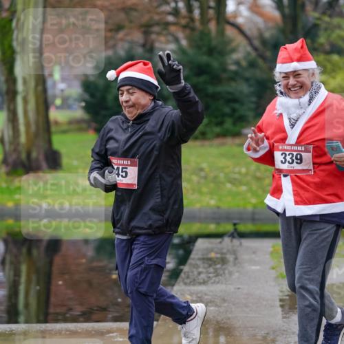 07.12.2025 - St. Pauli X-Mass-Run No. 15 Michael Burmester http://msf.ph/oto/9409786 07.12.2025 11:29:10 Laufen 15, 45, 15, 339 meine-sportfotos.de