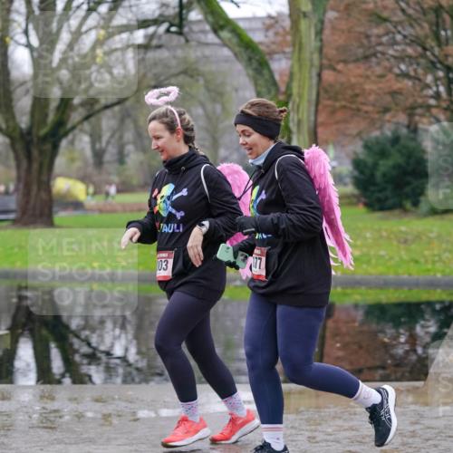 07.12.2025 - St. Pauli X-Mass-Run No. 15 Michael Burmester http://msf.ph/oto/9409821 07.12.2025 11:29:17 Laufen 03, 17 meine-sportfotos.de