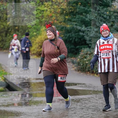 07.12.2025 - St. Pauli X-Mass-Run No. 15 Michael Burmester http://msf.ph/oto/9409839 07.12.2025 11:29:56 Laufen 923, 15, 3121 meine-sportfotos.de