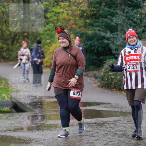 07.12.2025 - St. Pauli X-Mass-Run No. 15 Michael Burmester http://msf.ph/oto/9409842 07.12.2025 11:29:57 Laufen 923, 15, 3121 meine-sportfotos.de