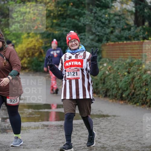 07.12.2025 - St. Pauli X-Mass-Run No. 15 Michael Burmester http://msf.ph/oto/9409845 07.12.2025 11:29:57 Laufen 923, 5, 3121 meine-sportfotos.de
