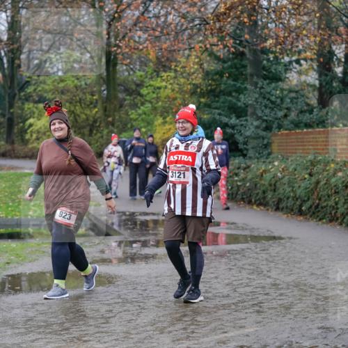 07.12.2025 - St. Pauli X-Mass-Run No. 15 Michael Burmester http://msf.ph/oto/9409851 07.12.2025 11:29:58 Laufen 923, 3121 meine-sportfotos.de