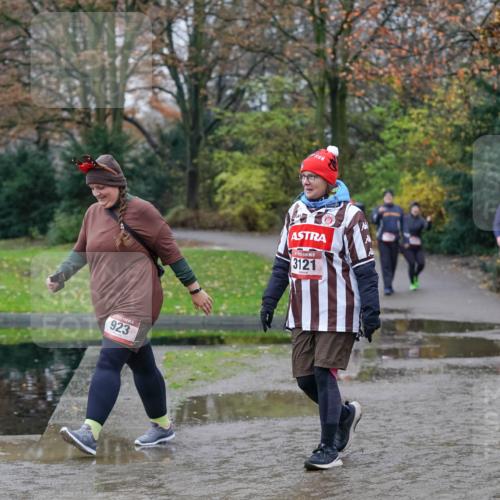 07.12.2025 - St. Pauli X-Mass-Run No. 15 Michael Burmester http://msf.ph/oto/9409857 07.12.2025 11:29:59 Laufen 923, 3121 meine-sportfotos.de