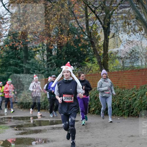 07.12.2025 - St. Pauli X-Mass-Run No. 15 Michael Burmester http://msf.ph/oto/9409870 07.12.2025 09:46:40 Laufen 3909, 686 meine-sportfotos.de