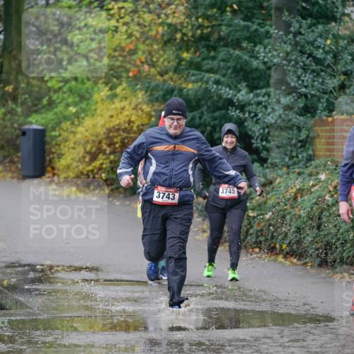07.12.2025 - St. Pauli X-Mass-Run No. 15 Michael Burmester http://msf.ph/oto/9409890 07.12.2025 11:30:06 Laufen 3743, 3745, 342 meine-sportfotos.de