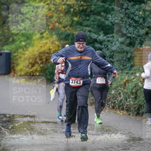 07.12.2025 - St. Pauli X-Mass-Run No. 15 Michael Burmester http://msf.ph/oto/9409908 07.12.2025 11:30:07 Laufen 15, 3743, 3745, 3 meine-sportfotos.de