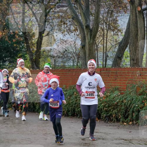 07.12.2025 - St. Pauli X-Mass-Run No. 15 Michael Burmester http://msf.ph/oto/9409916 07.12.2025 09:46:45 Laufen 885, 3229, 38, 4205, 3495 meine-sportfotos.de