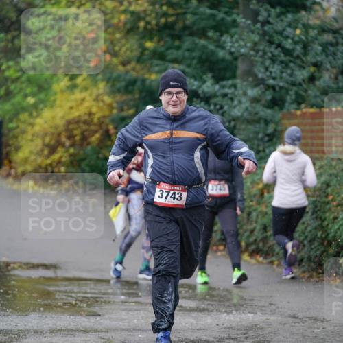 07.12.2025 - St. Pauli X-Mass-Run No. 15 Michael Burmester http://msf.ph/oto/9409920 07.12.2025 11:30:07 Laufen 15, 3743, 3745 meine-sportfotos.de