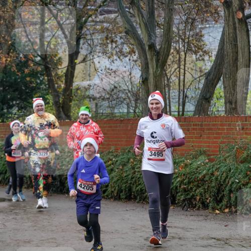 07.12.2025 - St. Pauli X-Mass-Run No. 15 Michael Burmester http://msf.ph/oto/9409922 07.12.2025 09:46:46 Laufen 4885, 3229, 38, 4205, 3495 meine-sportfotos.de