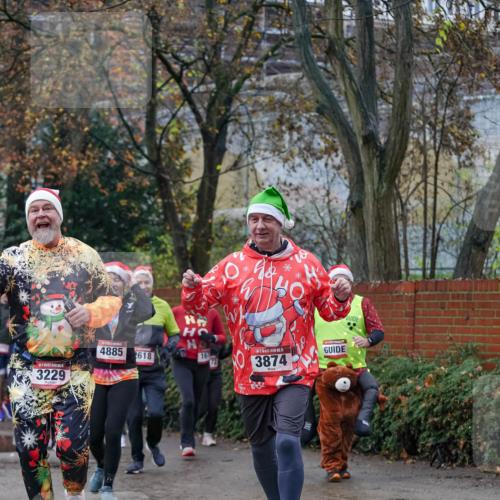 07.12.2025 - St. Pauli X-Mass-Run No. 15 Michael Burmester http://msf.ph/oto/9409937 07.12.2025 09:46:48 Laufen 3229, 4885, 2618, 15, 16, 3874 meine-sportfotos.de