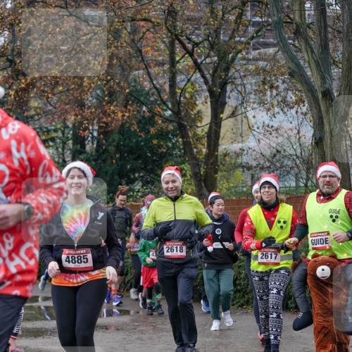 07.12.2025 - St. Pauli X-Mass-Run No. 15 Michael Burmester http://msf.ph/oto/9409952 07.12.2025 09:46:50 Laufen 4885, 2618, 4, 2617 meine-sportfotos.de