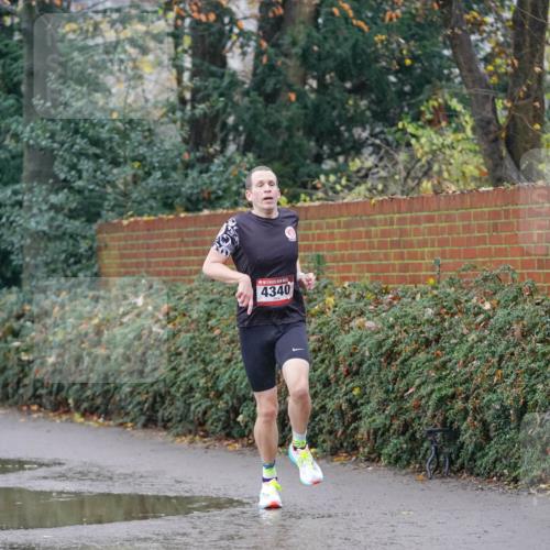07.12.2025 - St. Pauli X-Mass-Run No. 15 Michael Burmester http://msf.ph/oto/9409973 07.12.2025 11:37:53 Laufen 4340 meine-sportfotos.de
