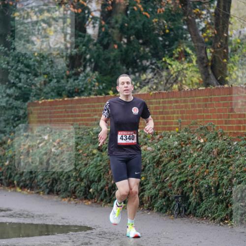 07.12.2025 - St. Pauli X-Mass-Run No. 15 Michael Burmester http://msf.ph/oto/9409982 07.12.2025 11:37:54 Laufen 5, 4340 meine-sportfotos.de