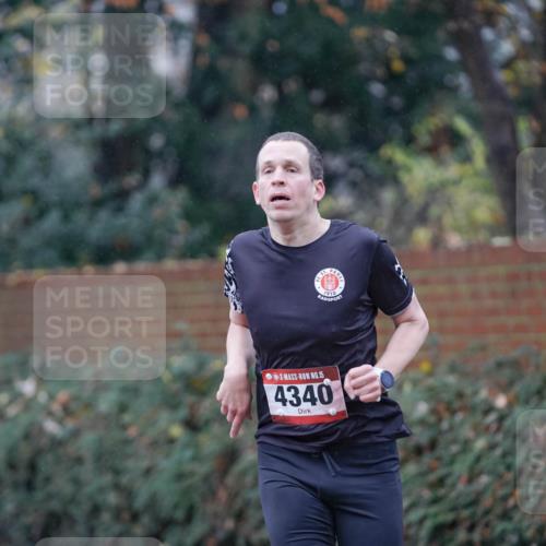07.12.2025 - St. Pauli X-Mass-Run No. 15 Michael Burmester http://msf.ph/oto/9409988 07.12.2025 11:37:55 Laufen 15, 4340 meine-sportfotos.de