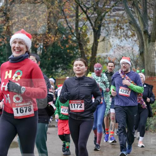 07.12.2025 - St. Pauli X-Mass-Run No. 15 Michael Burmester http://msf.ph/oto/9409989 07.12.2025 09:46:53 Laufen 5, 1678, 423, 15, 1172, 4232 meine-sportfotos.de