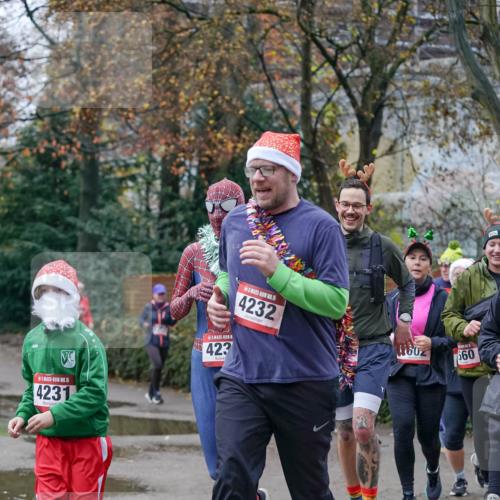 07.12.2025 - St. Pauli X-Mass-Run No. 15 Michael Burmester http://msf.ph/oto/9410001 07.12.2025 09:46:55 Laufen 15, 4231, 423, 15, 4232, 160, 560 meine-sportfotos.de