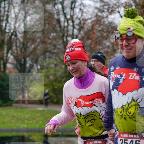 07.12.2025 - St. Pauli X-Mass-Run No. 15 Michael Burmester http://msf.ph/oto/9410036 07.12.2025 09:47:00 Laufen 15, 2545, 5, 2546 meine-sportfotos.de