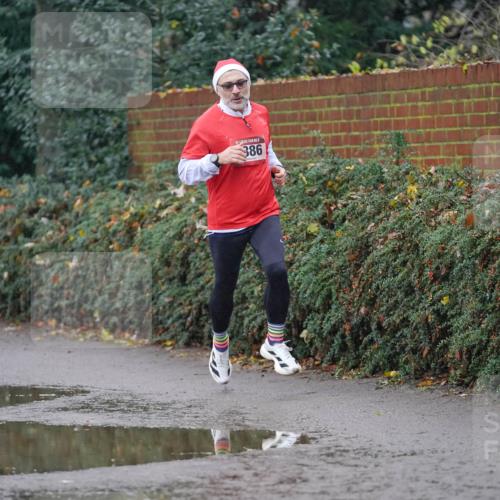 07.12.2025 - St. Pauli X-Mass-Run No. 15 Michael Burmester http://msf.ph/oto/9410052 07.12.2025 11:38:15 Laufen 386 meine-sportfotos.de