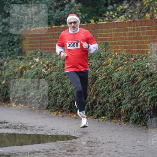 07.12.2025 - St. Pauli X-Mass-Run No. 15 Michael Burmester http://msf.ph/oto/9410055 07.12.2025 11:38:15 Laufen 15, 3886 meine-sportfotos.de