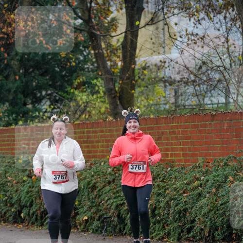 07.12.2025 - St. Pauli X-Mass-Run No. 15 Michael Burmester http://msf.ph/oto/9410077 07.12.2025 09:47:08 Laufen 3767, 3761 meine-sportfotos.de
