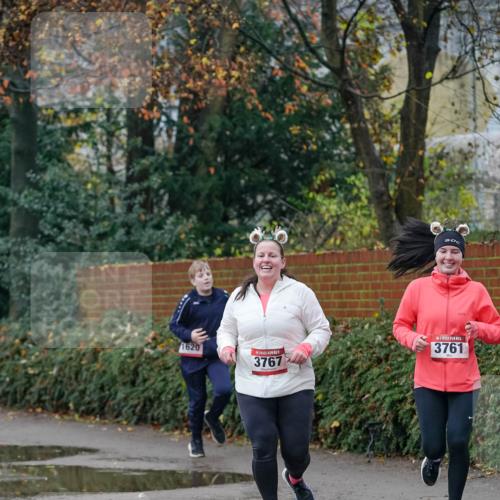 07.12.2025 - St. Pauli X-Mass-Run No. 15 Michael Burmester http://msf.ph/oto/9410083 07.12.2025 09:47:09 Laufen 1620, 3767, 3761 meine-sportfotos.de