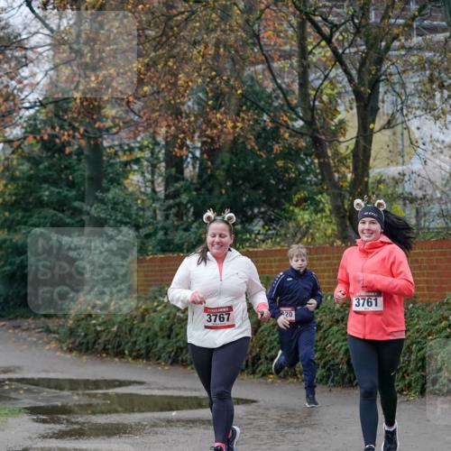 07.12.2025 - St. Pauli X-Mass-Run No. 15 Michael Burmester http://msf.ph/oto/9410092 07.12.2025 09:47:10 Laufen 20, 3767, 3761 meine-sportfotos.de