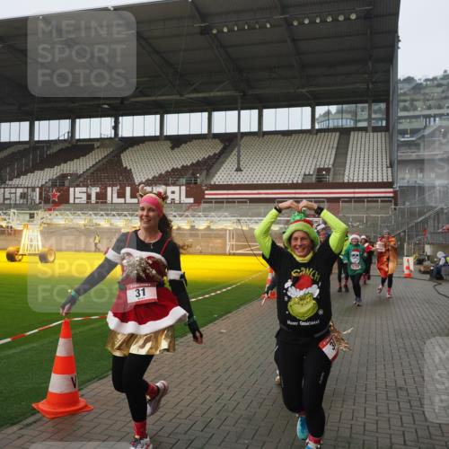 07.12.2025 - St. Pauli X-Mass-Run No. 15 Fabian Wolf http://msf.ph/oto/9410126 07.12.2025 11:10:36 Ziel 29, 30, 31, 49, 53, 122, 134, 745, 1064, 1066, 1298, 1380, 1398, 1626, 1692, 1694, 1697, 1739, 1740, 3124, 3136 meine-sportfotos.de
