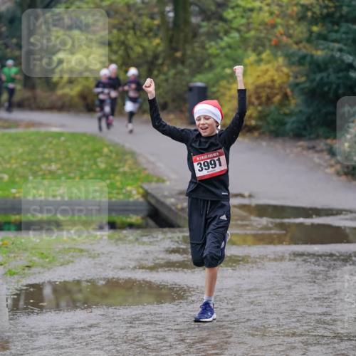 07.12.2025 - St. Pauli X-Mass-Run No. 15 Michael Burmester http://msf.ph/oto/9410165 07.12.2025 11:39:06 Laufen 15, 3991, 2862 meine-sportfotos.de
