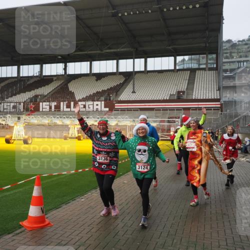 07.12.2025 - St. Pauli X-Mass-Run No. 15 Fabian Wolf http://msf.ph/oto/9410176 07.12.2025 11:10:39 Ziel 29, 30, 31, 49, 122, 134, 745, 1064, 1066, 1380, 1398, 1584, 1626, 1692, 1694, 1739, 1740, 3124, 3136, 4574 meine-sportfotos.de