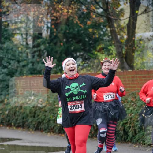 07.12.2025 - St. Pauli X-Mass-Run No. 15 Michael Burmester http://msf.ph/oto/9410181 07.12.2025 09:47:25 Laufen 15, 2694, 2743 meine-sportfotos.de