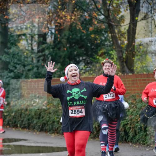 07.12.2025 - St. Pauli X-Mass-Run No. 15 Michael Burmester http://msf.ph/oto/9410184 07.12.2025 09:47:25 Laufen 15, 2694, 2743, 1 meine-sportfotos.de