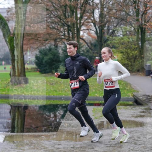 07.12.2025 - St. Pauli X-Mass-Run No. 15 Michael Burmester http://msf.ph/oto/9410203 07.12.2025 11:39:09 Laufen 4174, 4172 meine-sportfotos.de