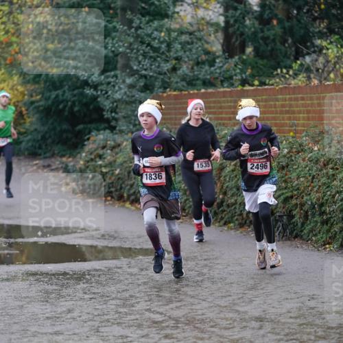 07.12.2025 - St. Pauli X-Mass-Run No. 15 Michael Burmester http://msf.ph/oto/9410215 07.12.2025 11:39:14 Laufen 1836, 1535, 2496 meine-sportfotos.de