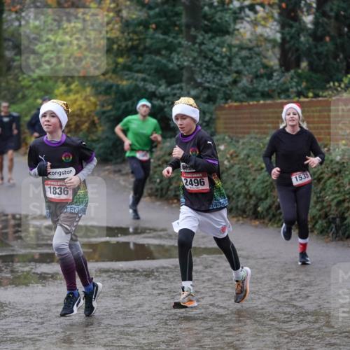 07.12.2025 - St. Pauli X-Mass-Run No. 15 Michael Burmester http://msf.ph/oto/9410227 07.12.2025 11:39:15 Laufen 1836, 15, 2496, 1535 meine-sportfotos.de